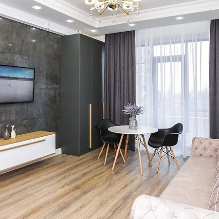 Double Skyhouse Exclusive Apartments Kisinyov Kültér fotó