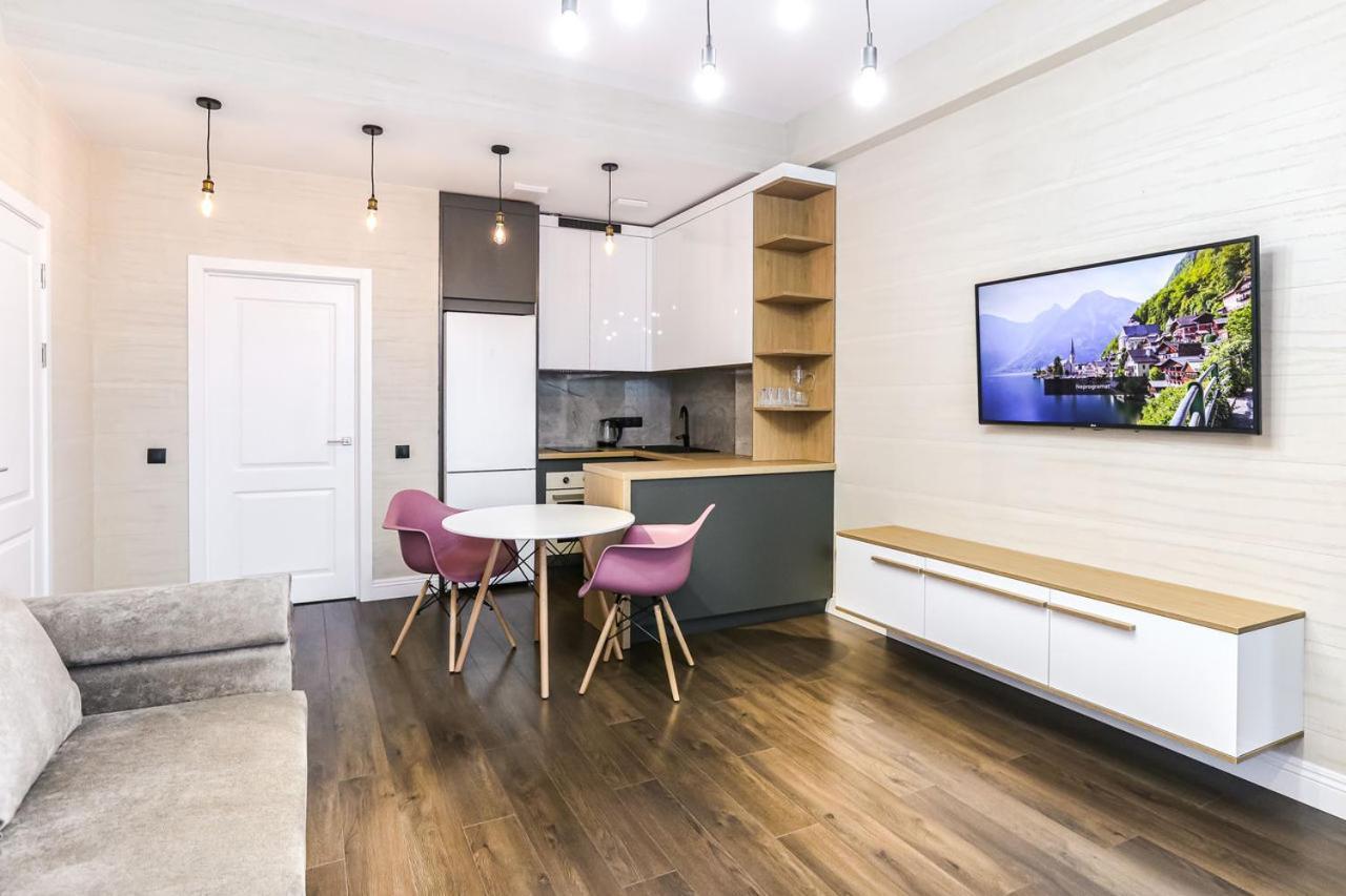 Double Skyhouse Exclusive Apartments Kisinyov Kültér fotó