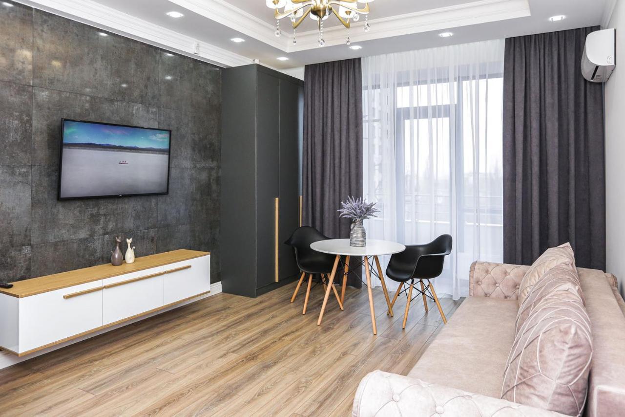 Double Skyhouse Exclusive Apartments Kisinyov Kültér fotó