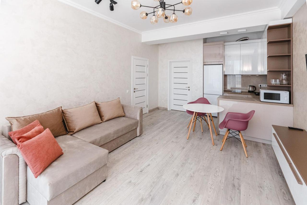 Double Skyhouse Exclusive Apartments Kisinyov Kültér fotó