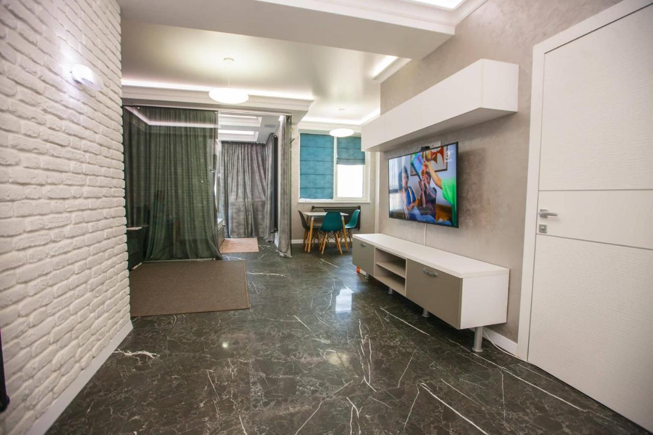 Double Skyhouse Exclusive Apartments Kisinyov Kültér fotó