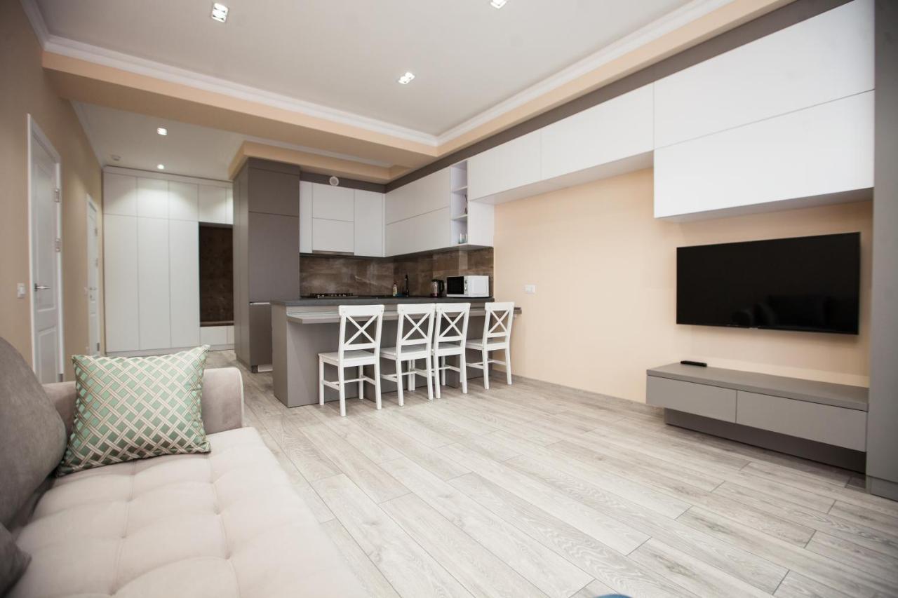Double Skyhouse Exclusive Apartments Kisinyov Kültér fotó