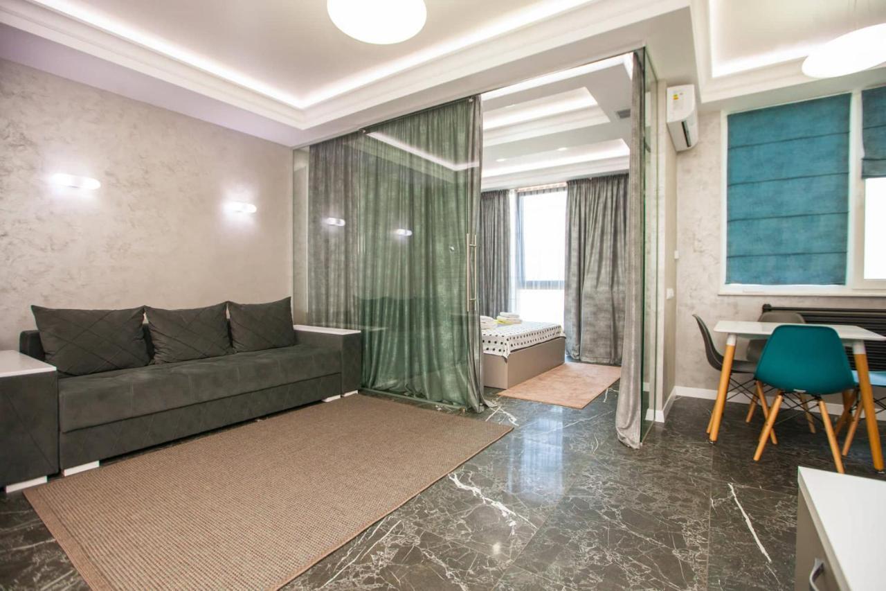 Double Skyhouse Exclusive Apartments Kisinyov Kültér fotó