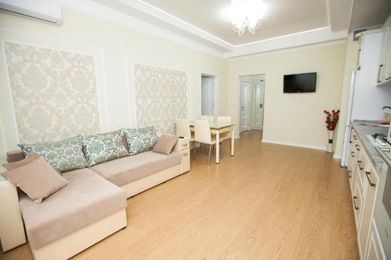 Double Skyhouse Exclusive Apartments Kisinyov Kültér fotó