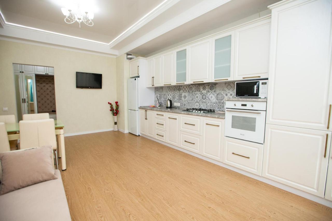 Double Skyhouse Exclusive Apartments Kisinyov Kültér fotó