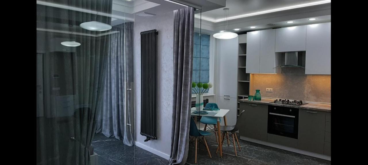 Double Skyhouse Exclusive Apartments Kisinyov Kültér fotó